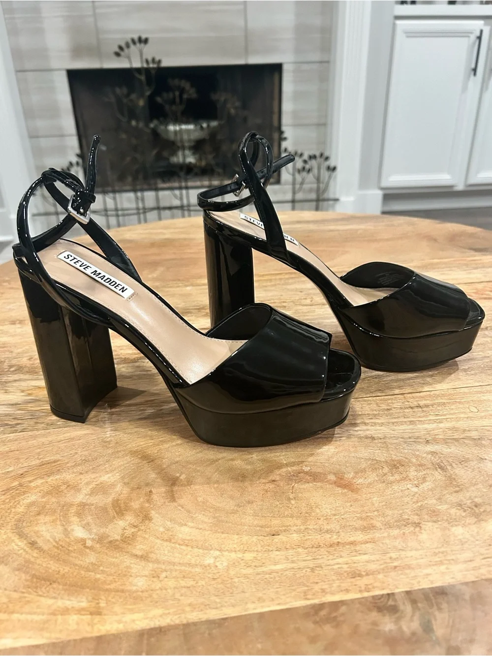 Steve Madden Black Patent Platform Sandal